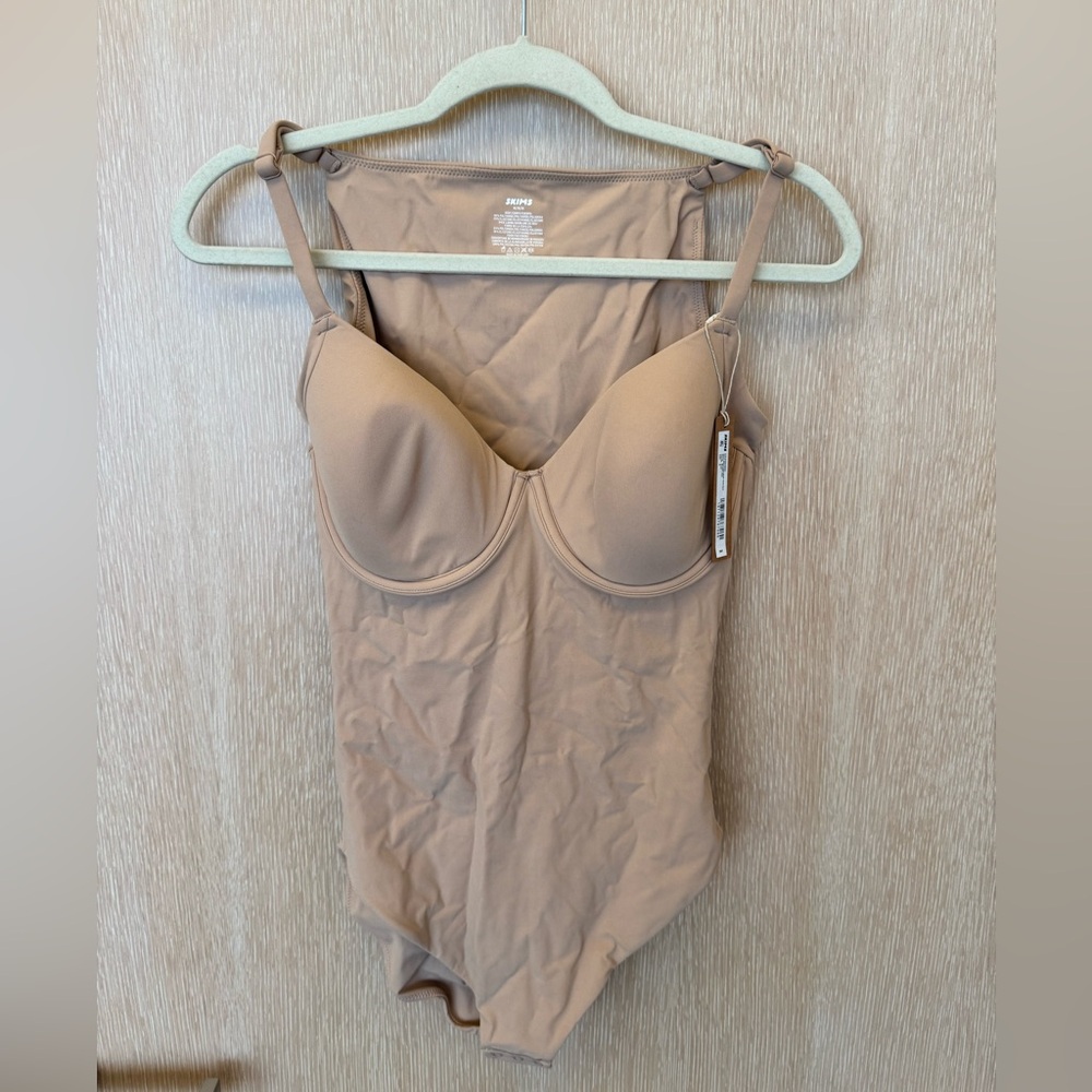 SKIMS Nude Fits Everybody Back Smoother Brief Bodysuit - NWT